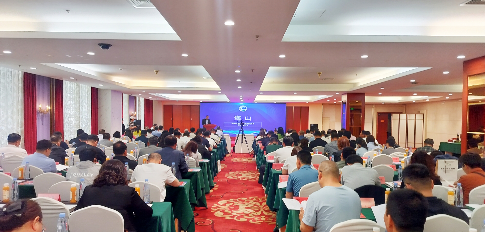 乘風(fēng)遠(yuǎn)航啟新程-內(nèi)蒙古農(nóng)牧業(yè)產(chǎn)業(yè)化龍頭企業(yè)協(xié)會(huì)第五屆理事會(huì)換屆工作順利完成